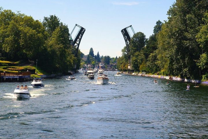 a small boat in a body of water