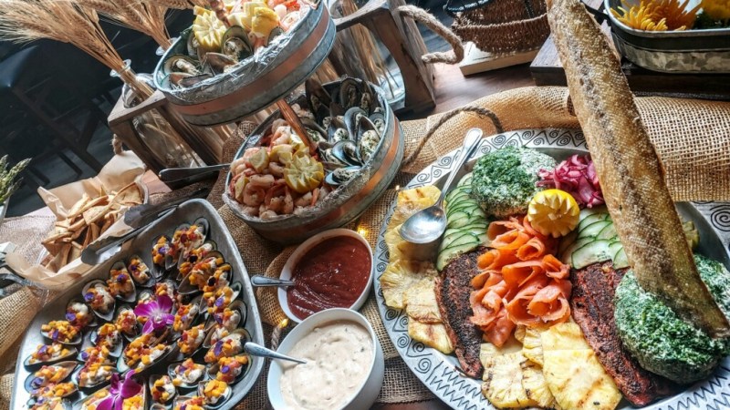 catering lakeside a plate of food on a picnic table